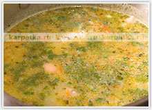 форелевый суп в кастрюле